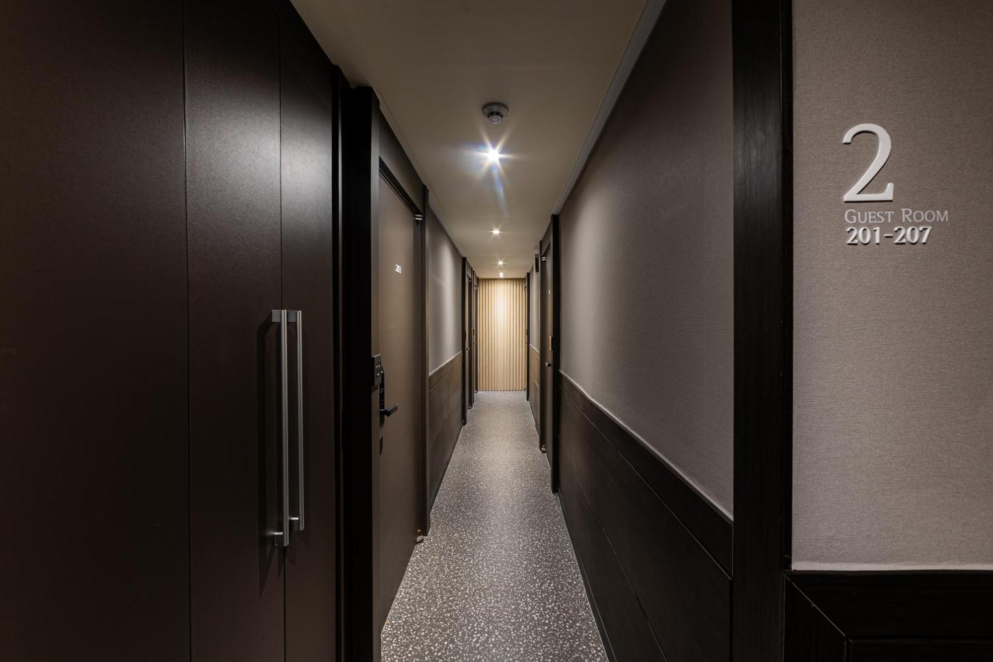 Hotel About